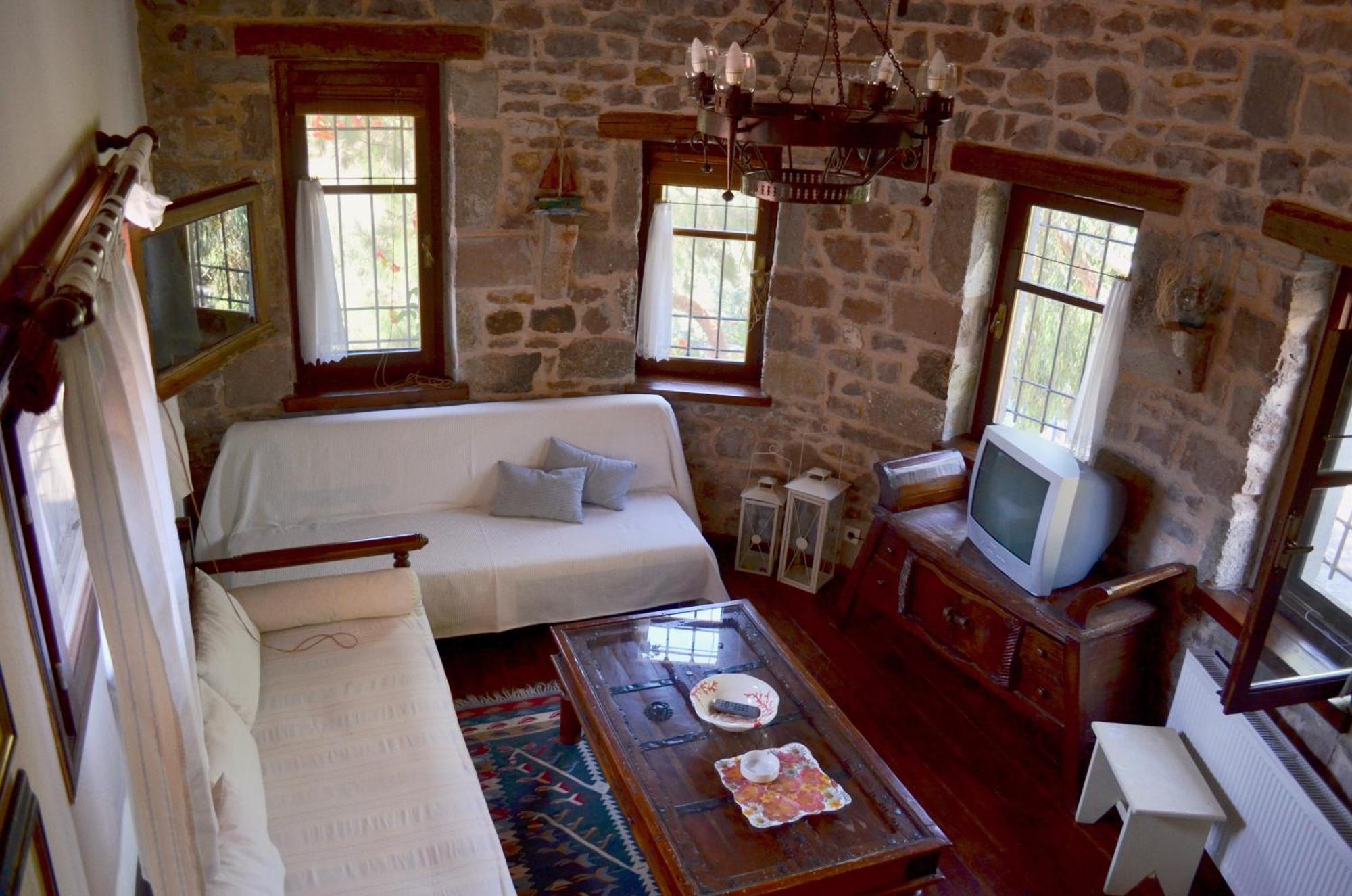 Lesvos Tower House Komninos Sígrion Buitenkant foto
